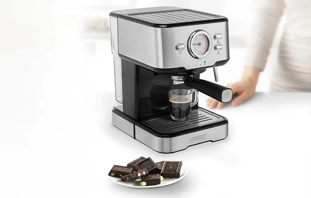 Kolbowy ekspres do kawy Princess 1.5 L